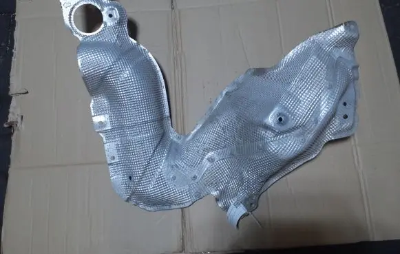 Nissan Qashqai J12 Exhaust heat shield