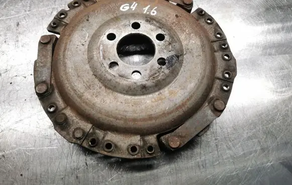 Volkswagen Golf IV Pressure plate 133082308904 036141025