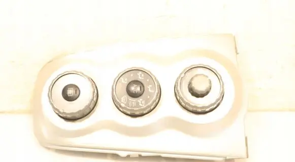 Toyota Yaris Interior fan control switch 