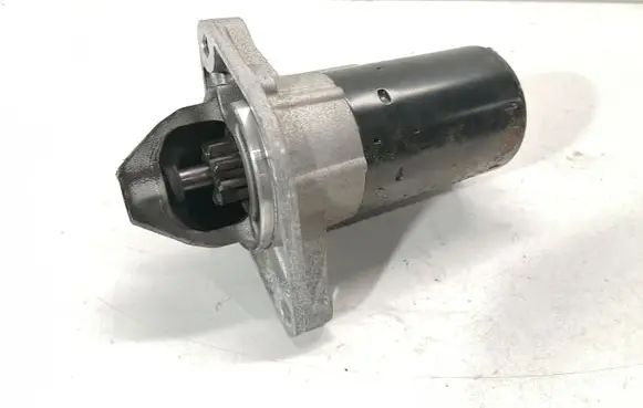 Toyota Avensis T270 Starter motor 0001107531