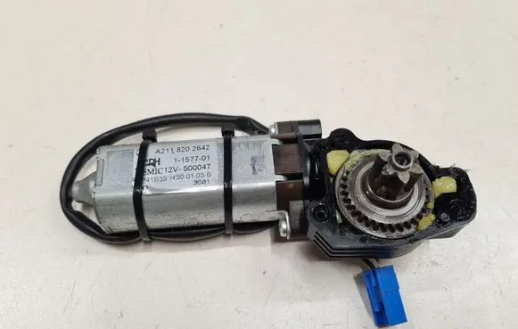 Mercedes-Benz E W211 Seat adjustment motor A2118202642 1157701