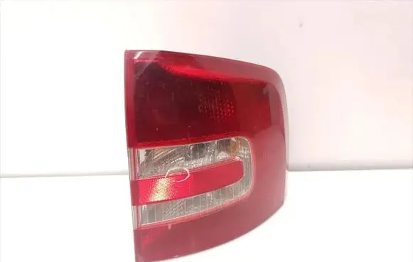 Skoda Octavia Mk2 (1Z) Rear/tail lights 1Z9945096