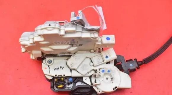Audi A8 S8 D3 4E Front door lock 4E1837016AA