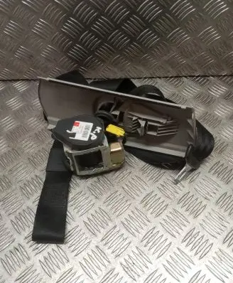 Audi A3 S3 8P Front seatbelt 8P3857705