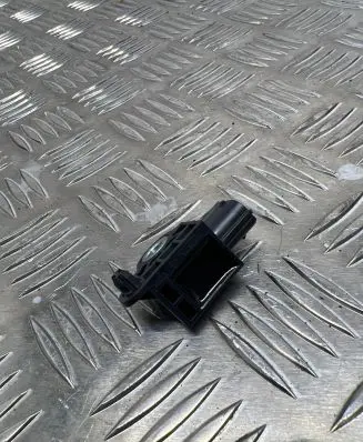 Nissan Qashqai Airbag deployment crash/impact sensor 988303RA0A 01282021 3R211280E5F