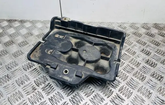Volkswagen Golf IV Battery tray 1J0915333A