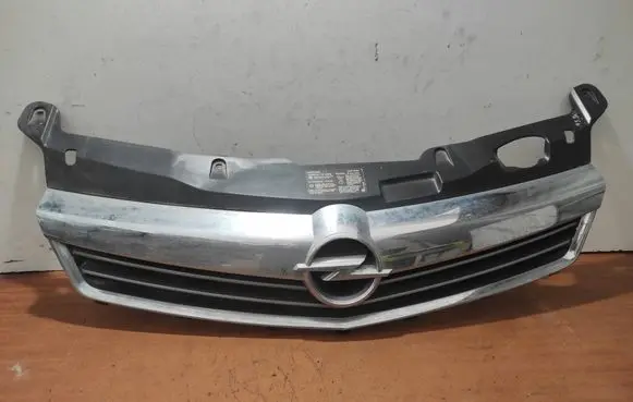 Opel Astra H Front bumper upper radiator grill 13225780 461088395