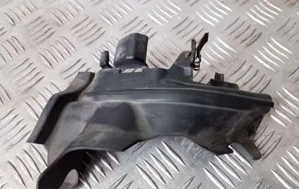 Ford C-MAX II Intercooler air guide/duct channel AM518327A