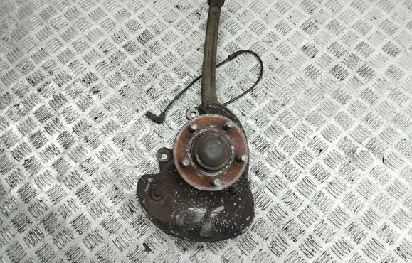 Chrysler 300 - 300C Front wheel hub 04782704AB