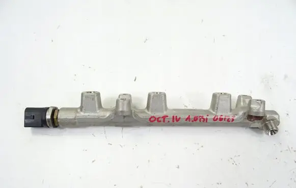 Skoda Octavia Mk4 Fuel main line pipe 05C133320A