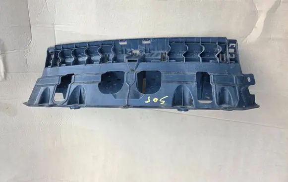 BMW X5 G05 Rear bumper mounting bracket 7420650