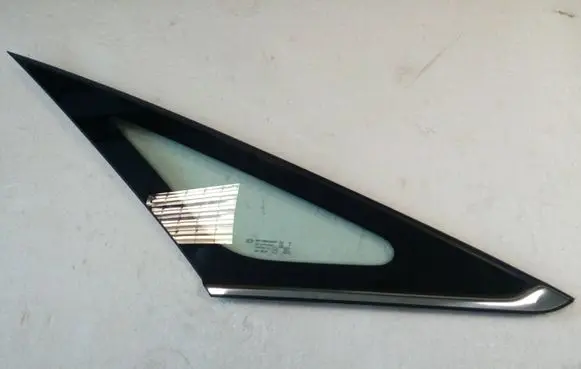 KIA Carens IV Front door window glass four-door NE69884