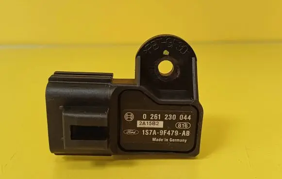 Ford Mondeo Mk III Air pressure sensor 1S7A9F479AB 0261230044