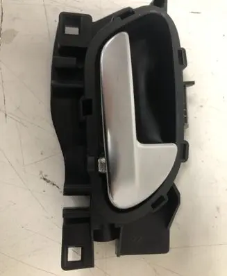 Peugeot 208 Front door interior handle 96605253VV