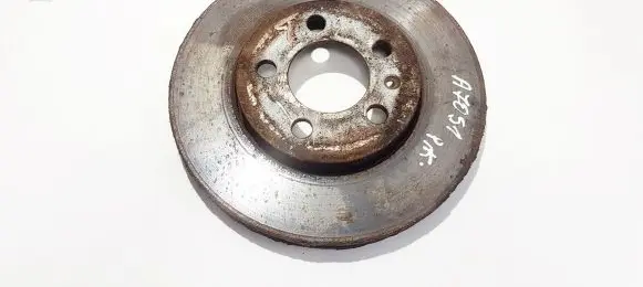 Skoda Fabia Mk1 (6Y) Front brake disc ventiliuojamas