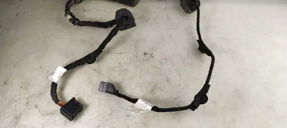Audi A2 Rear door wiring loom 8Z0971687 8Z0971688