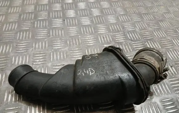 Volvo V70 Intake resonator 30778734