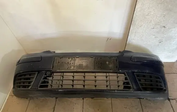 Volkswagen Golf V Front bumper