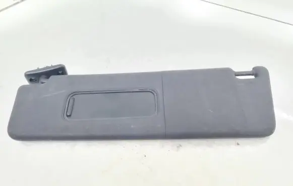 Sun visor