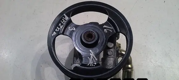 Mazda 3 I Power steering pump 67087422