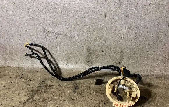 Mercedes-Benz CLS C218 X218 Fuel level sensor 