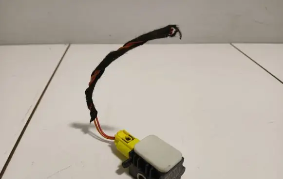 Mercedes-Benz ML W164 Airbag deployment crash/impact sensor 0038202826 402377 080206