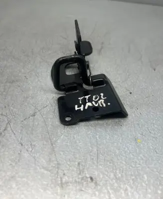 Audi TT Mk1 Engine bonnet/hood lock/latch loop/hook 8N0823480B