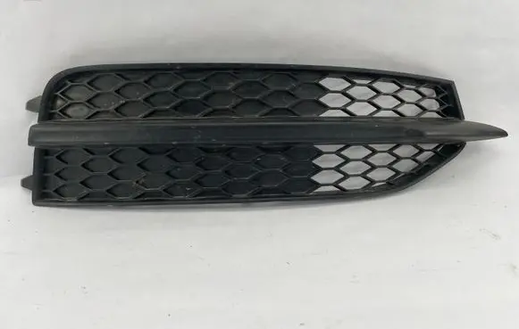 Audi A7 S7 4G Front bumper lower grill 4G8807682B