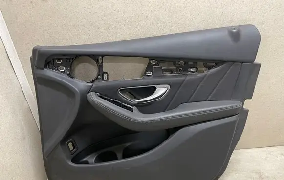 Mercedes-Benz GLC X253 C253 Front door card panel trim