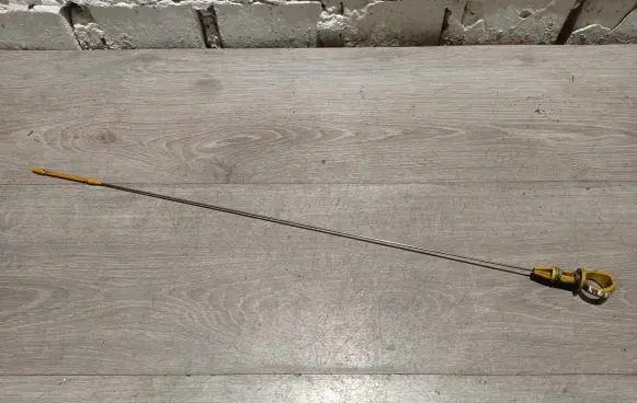 Oil level dip stick