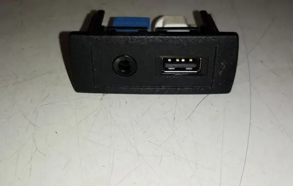 Volkswagen Crafter USB socket connector A4478200087