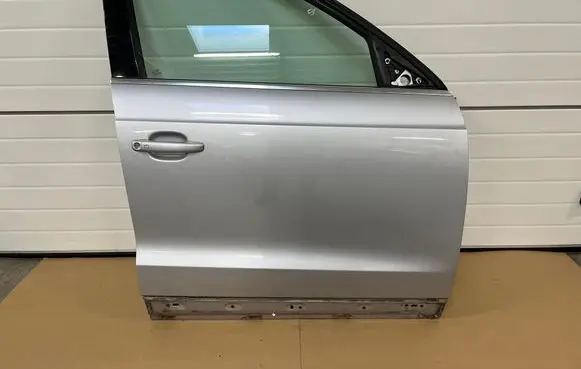 Audi Q3 8U Front door 