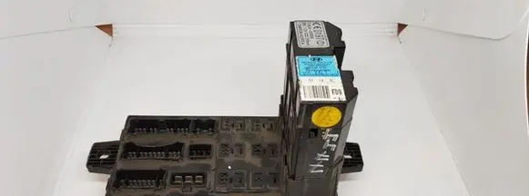 Hyundai Trajet Fuse module 954003A210