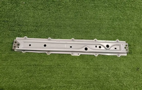 Toyota Aygo X Radiator support slam panel 