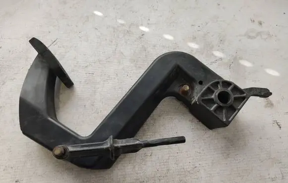 Mercedes-Benz Vito Viano W638 Pedal assembly A6382900316 A9012901916
