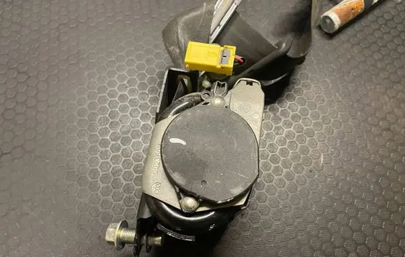 Honda CR-V Front seatbelt 608200100A