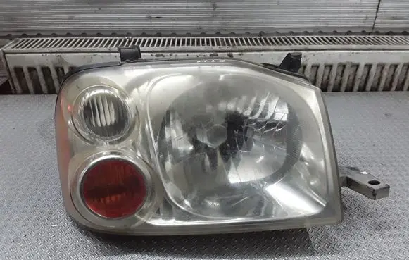 Nissan Navara D22 Headlight/headlamp 10024811