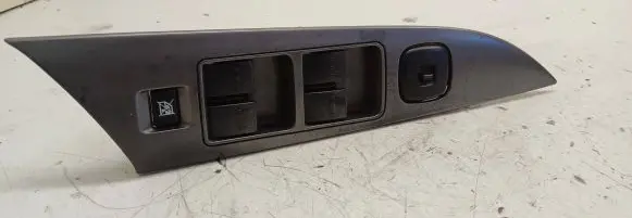 Mazda 3 I Electric window control switch 03123050