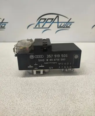 Volkswagen PASSAT B7 Coolant fan relay 357919506