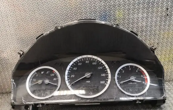 Mercedes-Benz C W204 Speedometer (instrument cluster) 2044400411