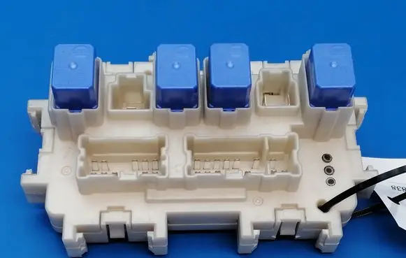 Nissan 370Z Fuse module 243501BL0A