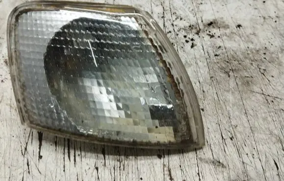 Volkswagen PASSAT B5 Front indicator light