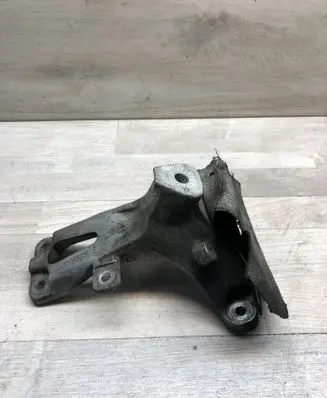 Audi Q5 SQ5 Engine mounting bracket 4G0199308