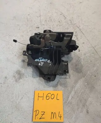 Skoda Octavia Mk1 (1U) Rear door lock 28473289