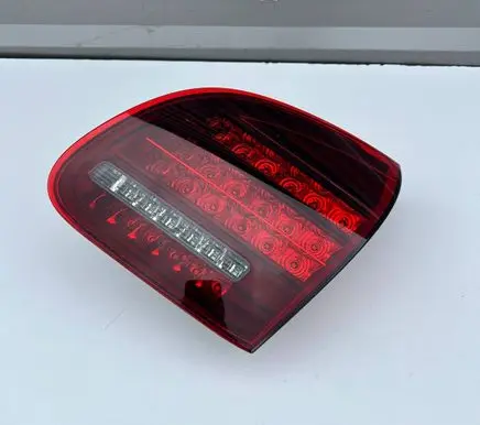 Porsche Cayenne (92A) Tailgate rear/tail lights 7P5945094R 1905130014 L90008854