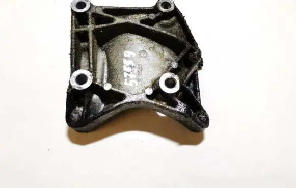 Honda Accord Engine mounting bracket