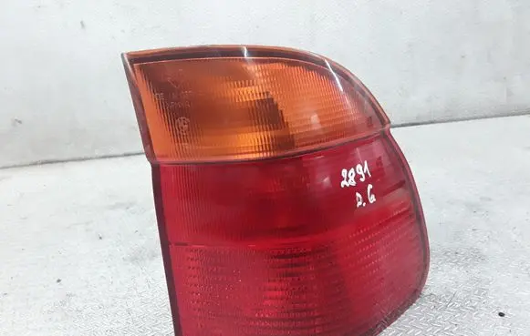 BMW 5 E39 Rear/tail lights 8371324 393440