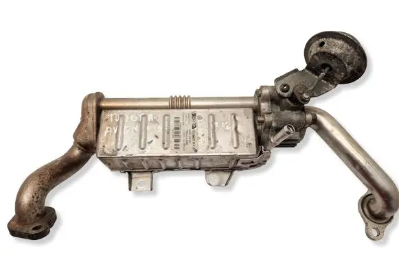 Toyota Verso EGR valve cooler 256010R020 YA20310999 13064130000
