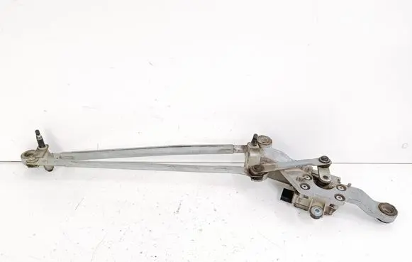 Front wiper linkage and motor