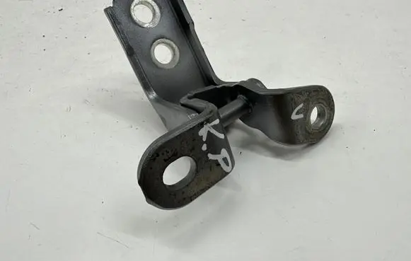 Toyota RAV 4 (XA50) Front door upper hinge